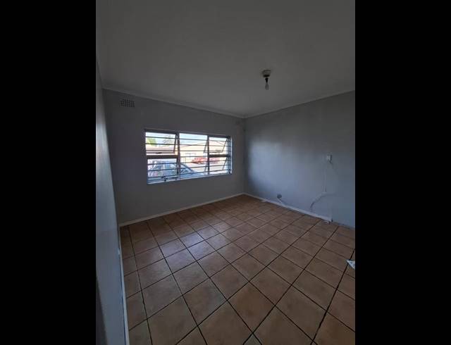 3 BEDROOM PROPERTY TO RENT IN GOODWOOD CENTRAL